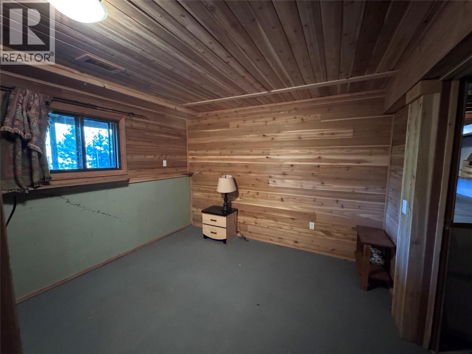 725 3 Highway - Image 26