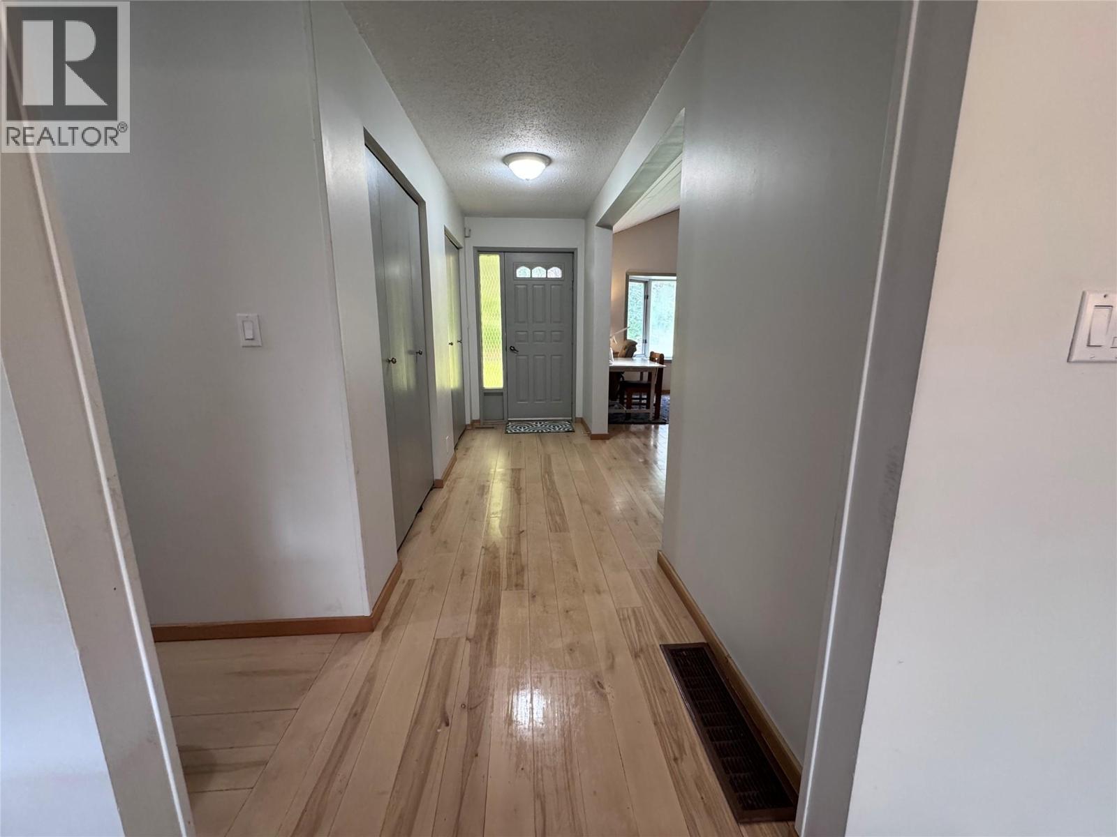725 3 Highway - 13