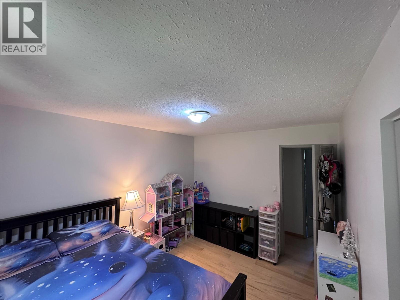 725 3 Highway - Image 16