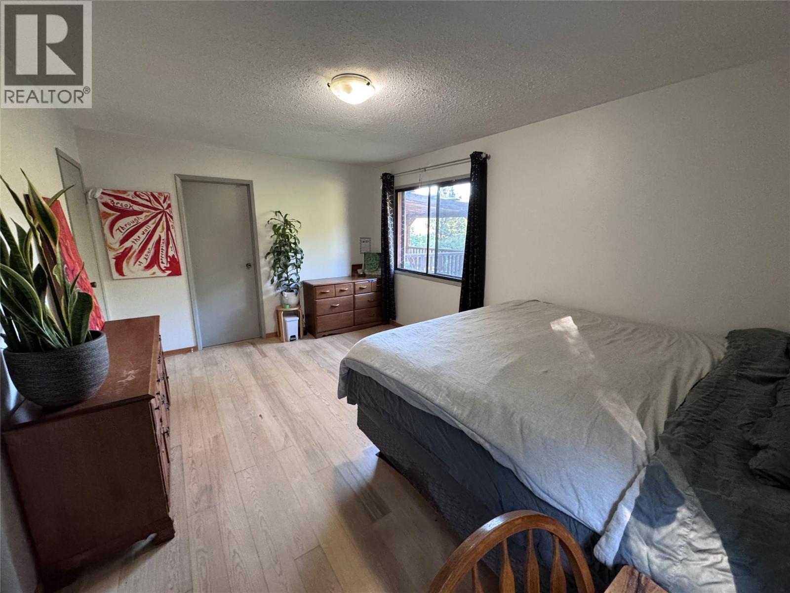 725 3 Highway - 20