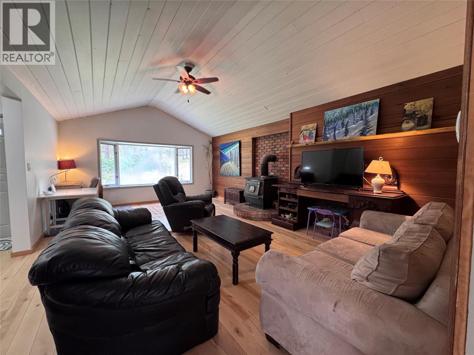 725 3 Highway - Image 11