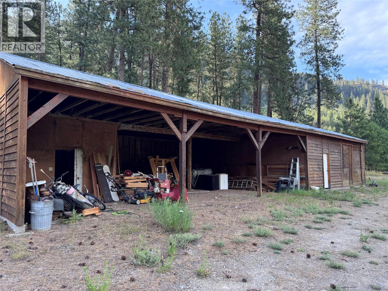 725 3 Highway - 32