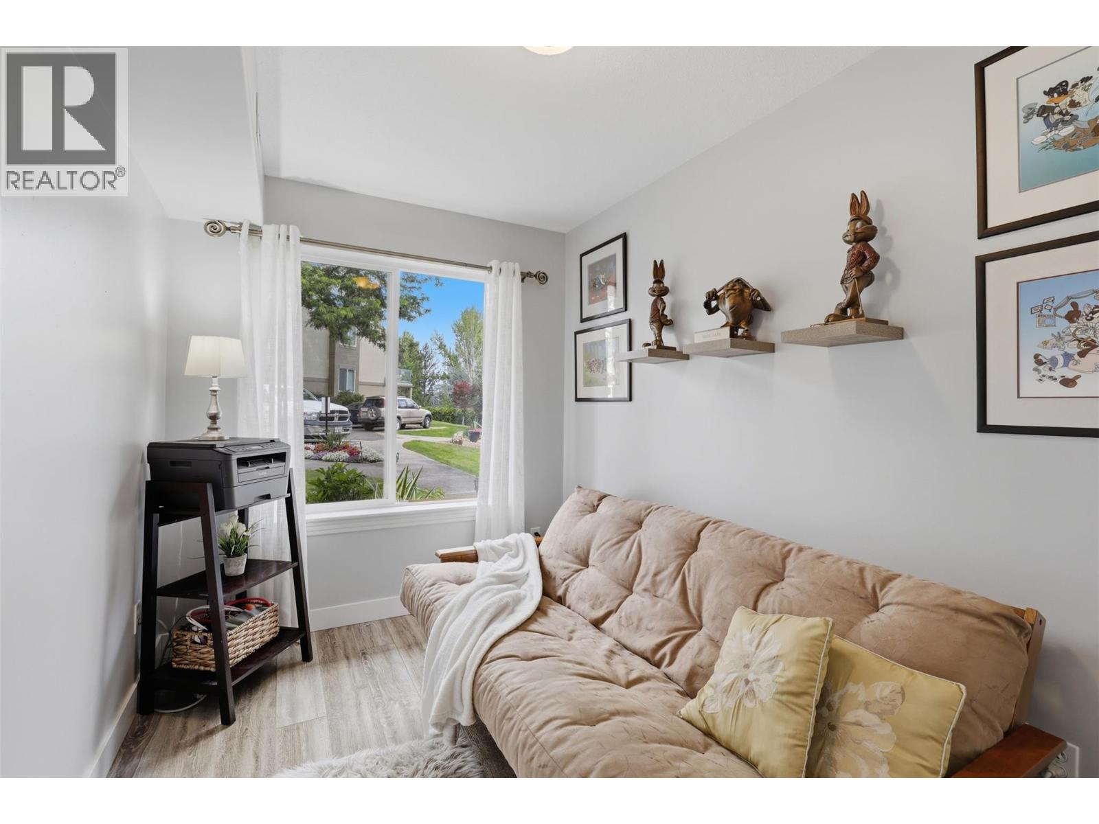 #104 950 Lorne Street - 25