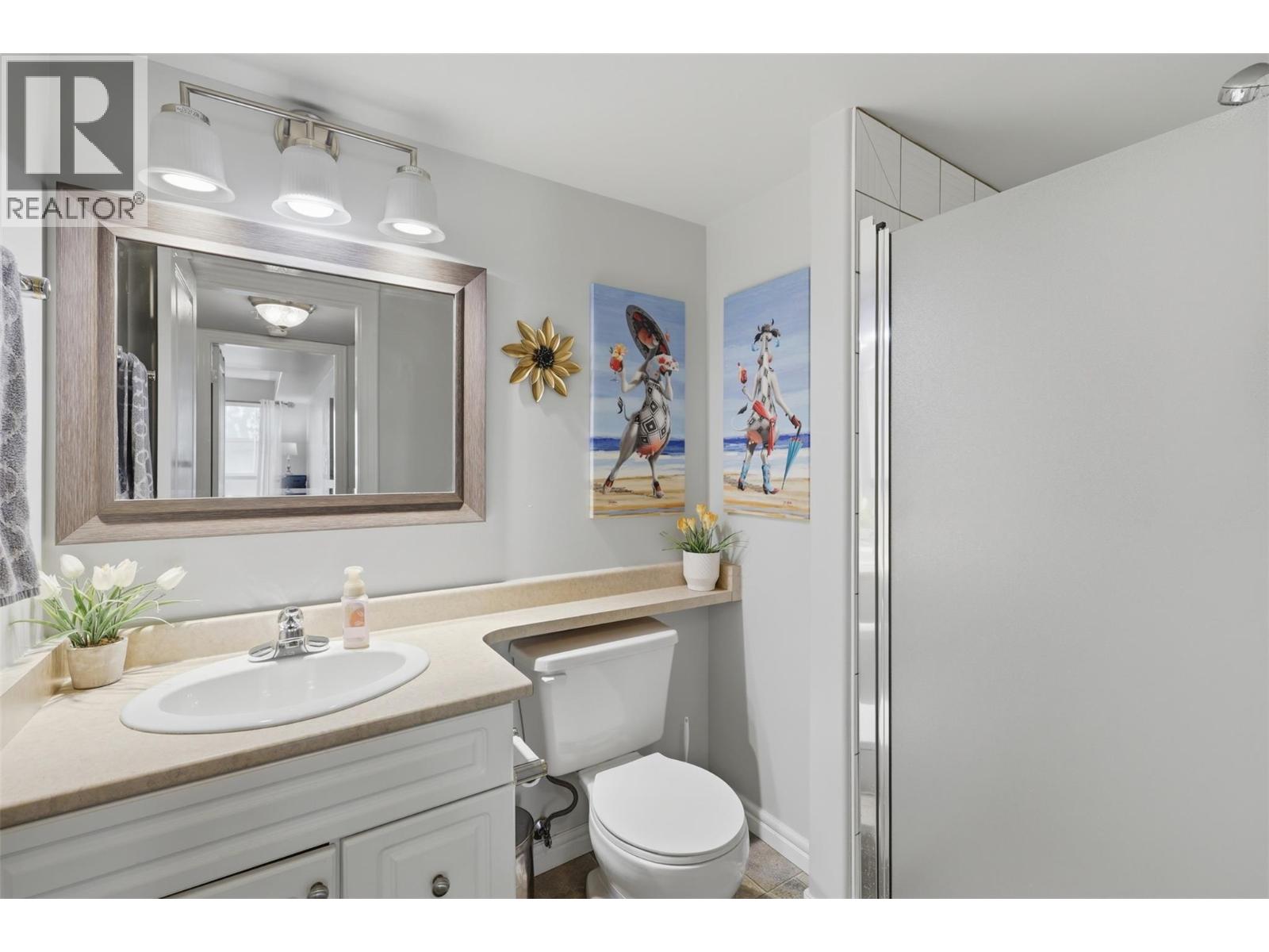 #104 950 Lorne Street - 27