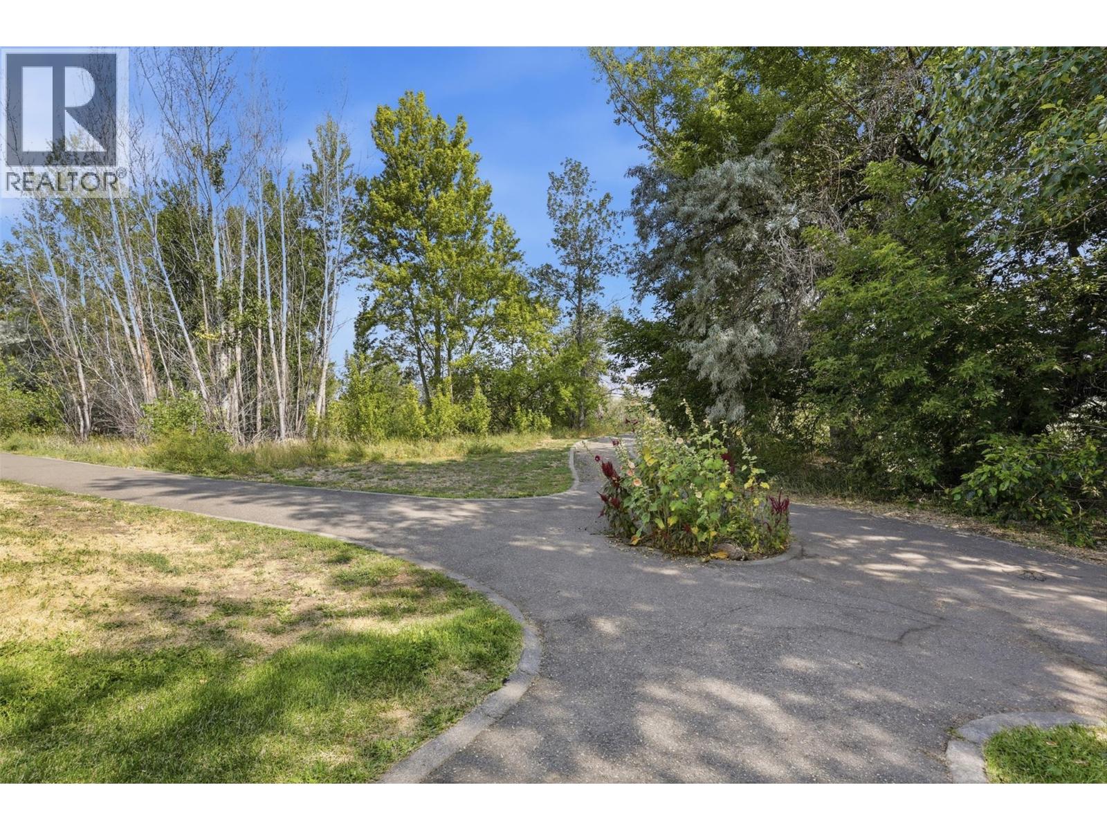 #104 950 Lorne Street - 49