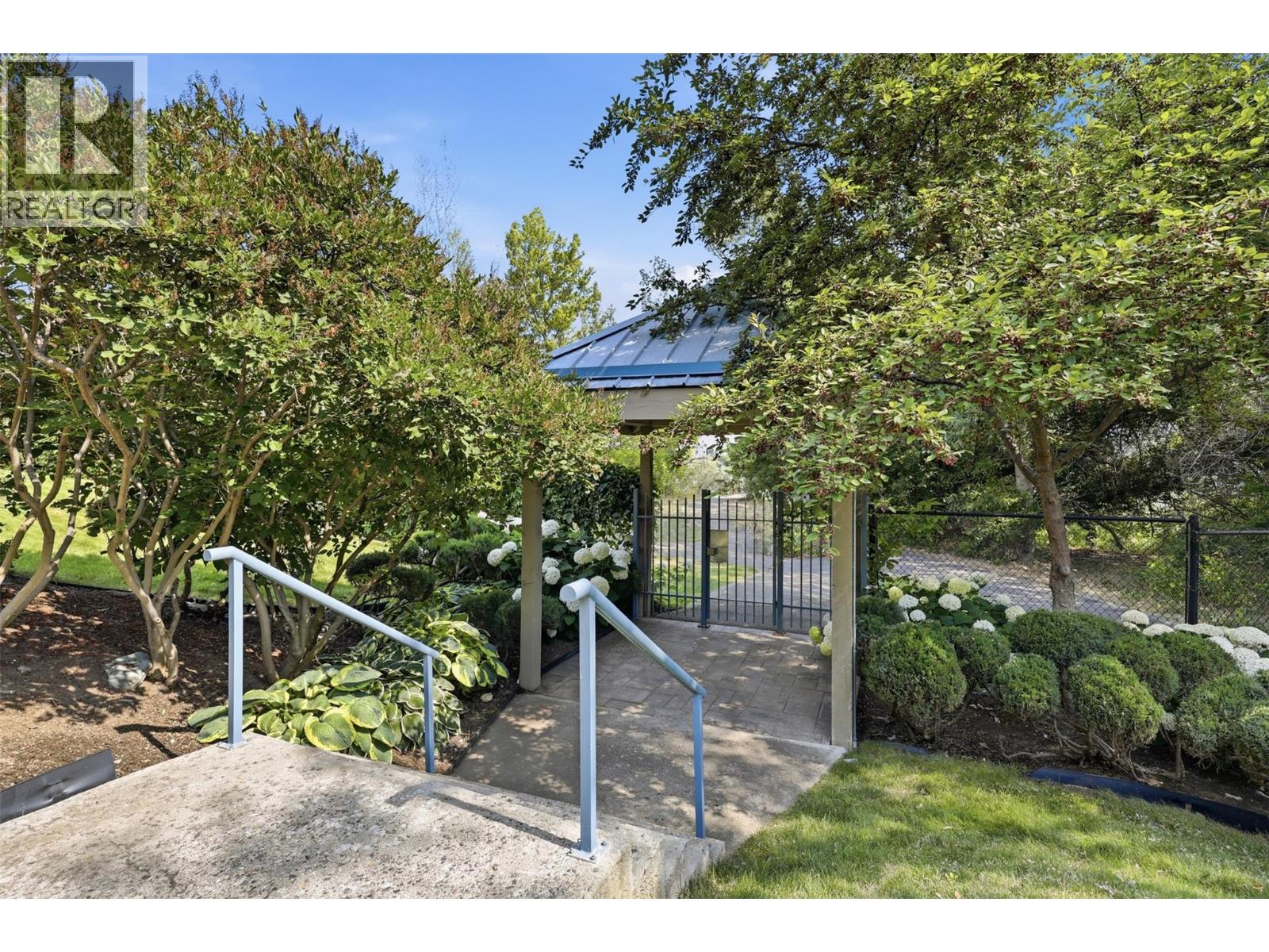 #104 950 Lorne Street - 48
