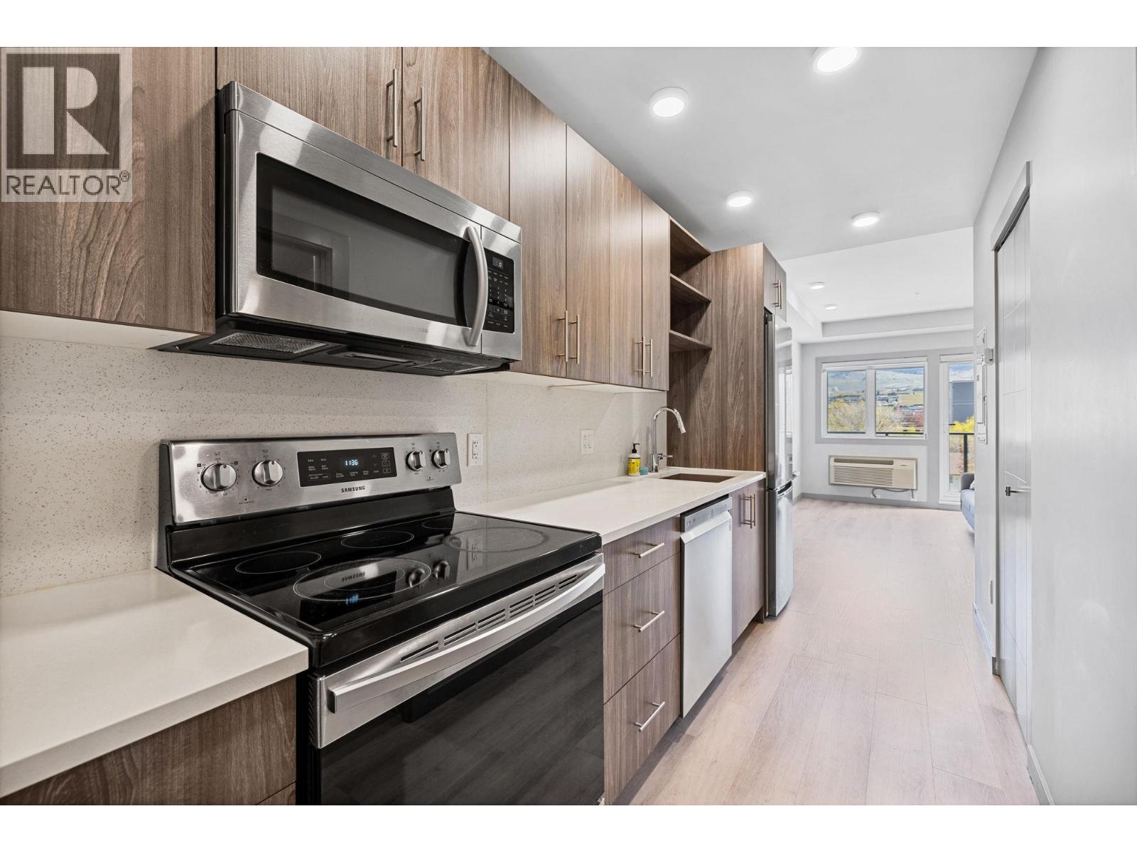 #320 345 Dougall Road N - 6