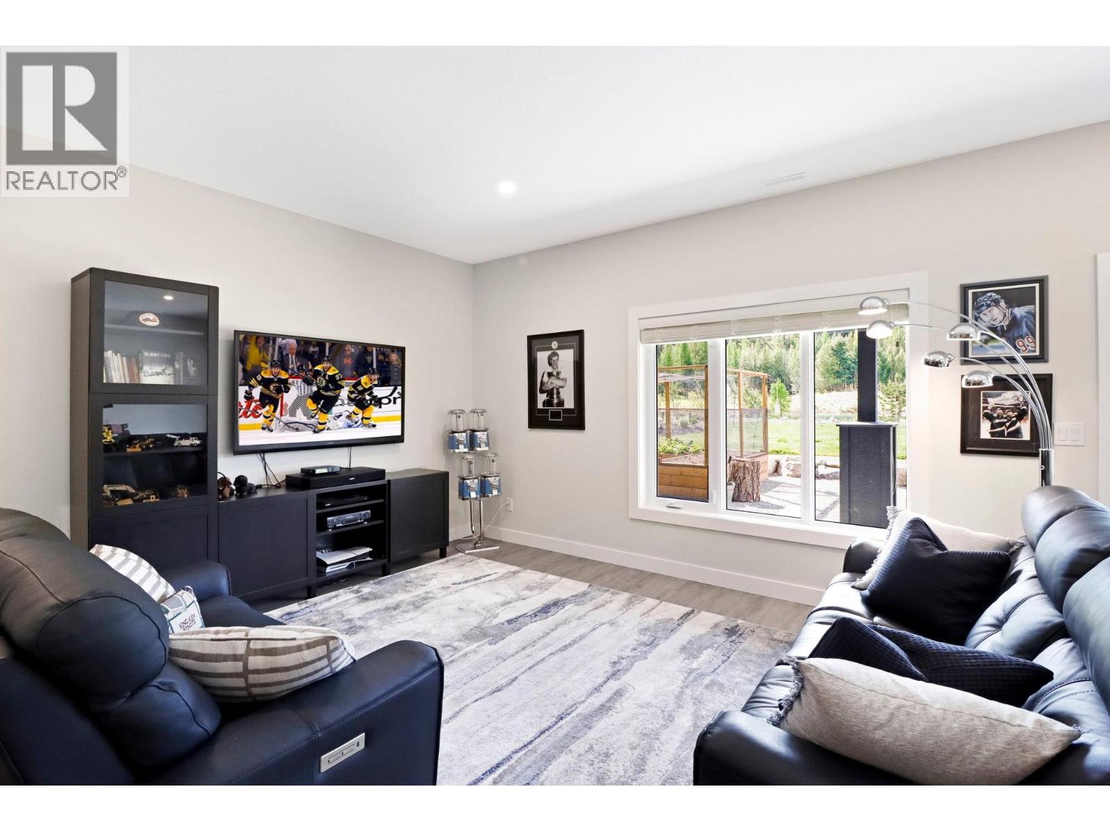 193 SHADOW MOUNTAIN Boulevard - 46