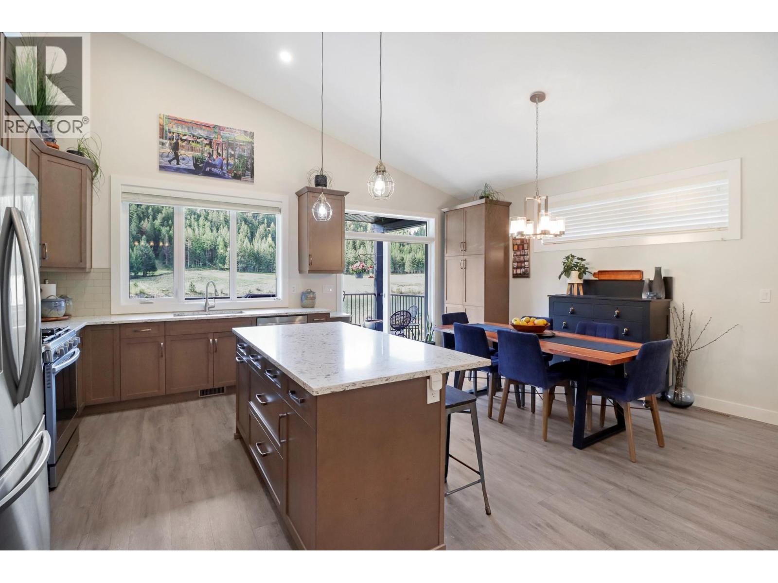193 SHADOW MOUNTAIN Boulevard - 17