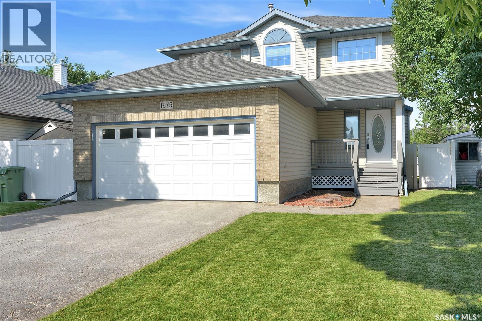 1675 ROUSSEAU CRESCENT N - 1