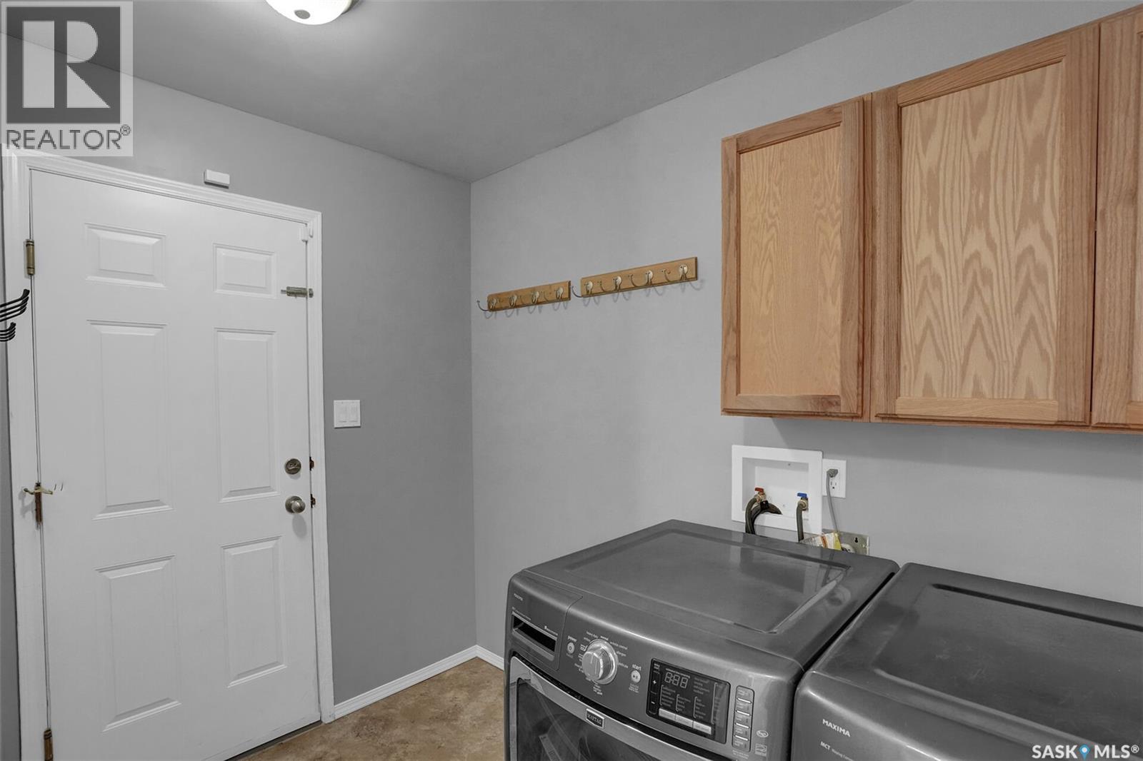 1675 ROUSSEAU CRESCENT N - Image 16