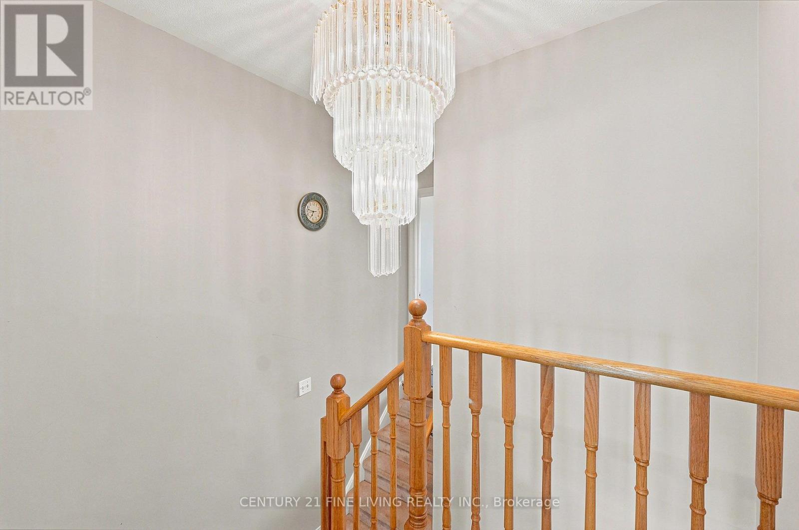 40 HOLLOWGROVE BOULEVARD - Image 17