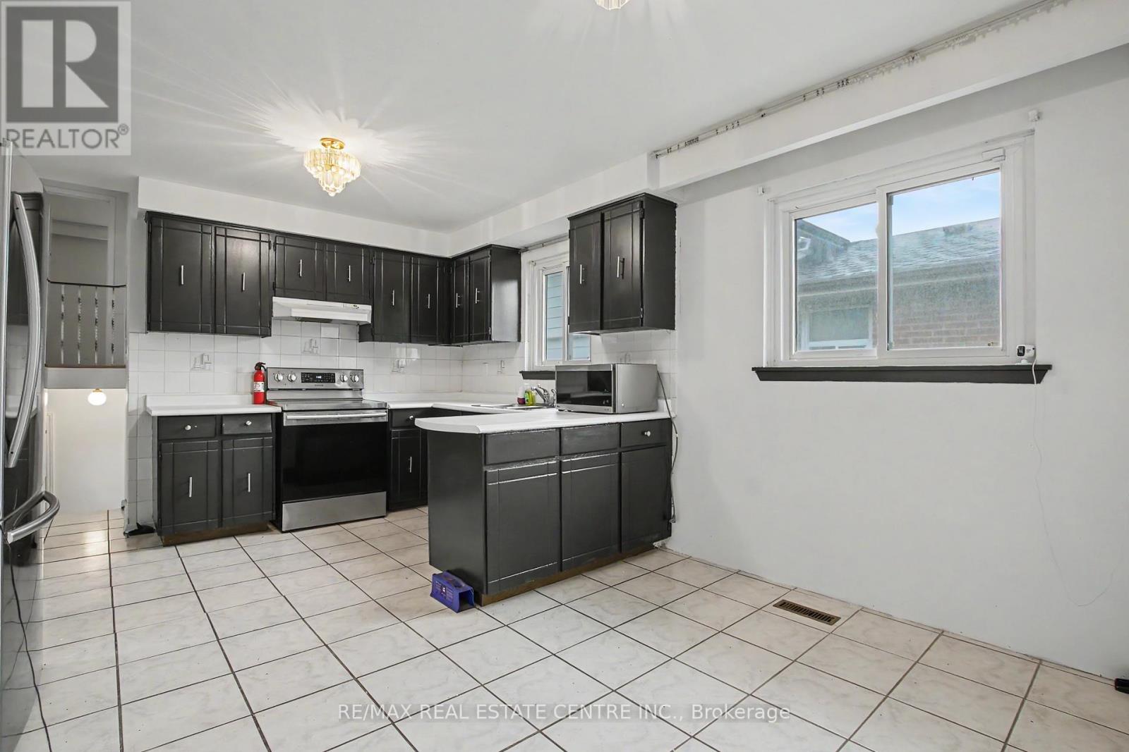 396 PINEMEADOW AVENUE - 13