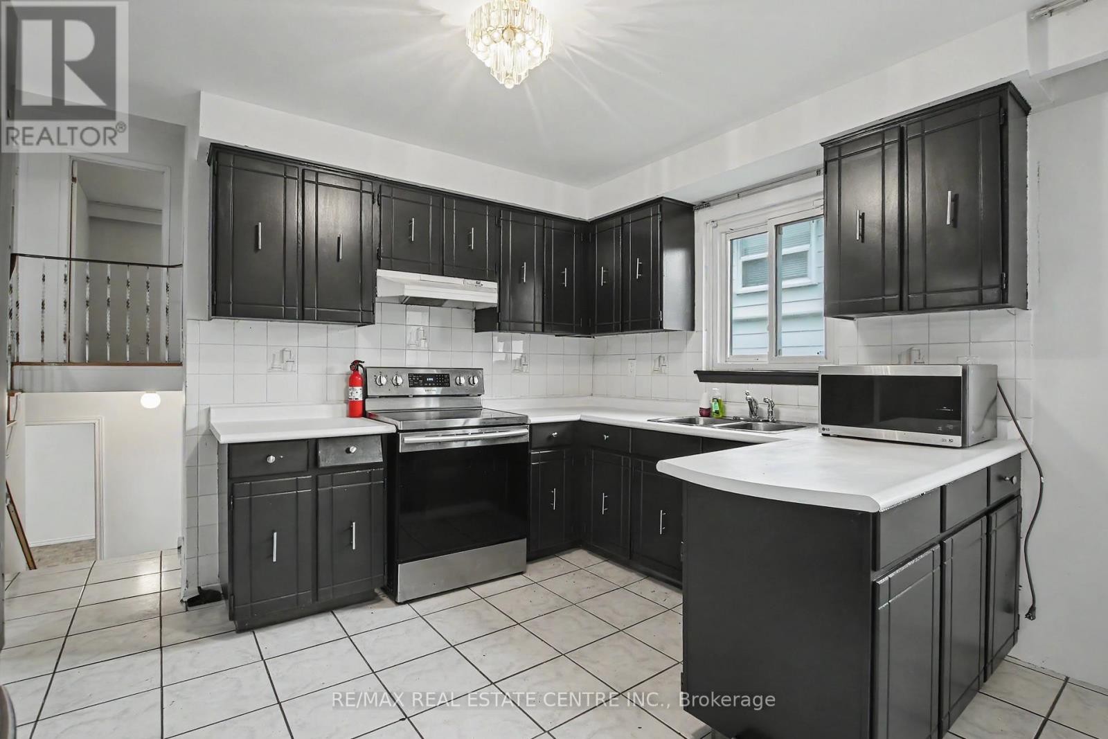 396 PINEMEADOW AVENUE - 17
