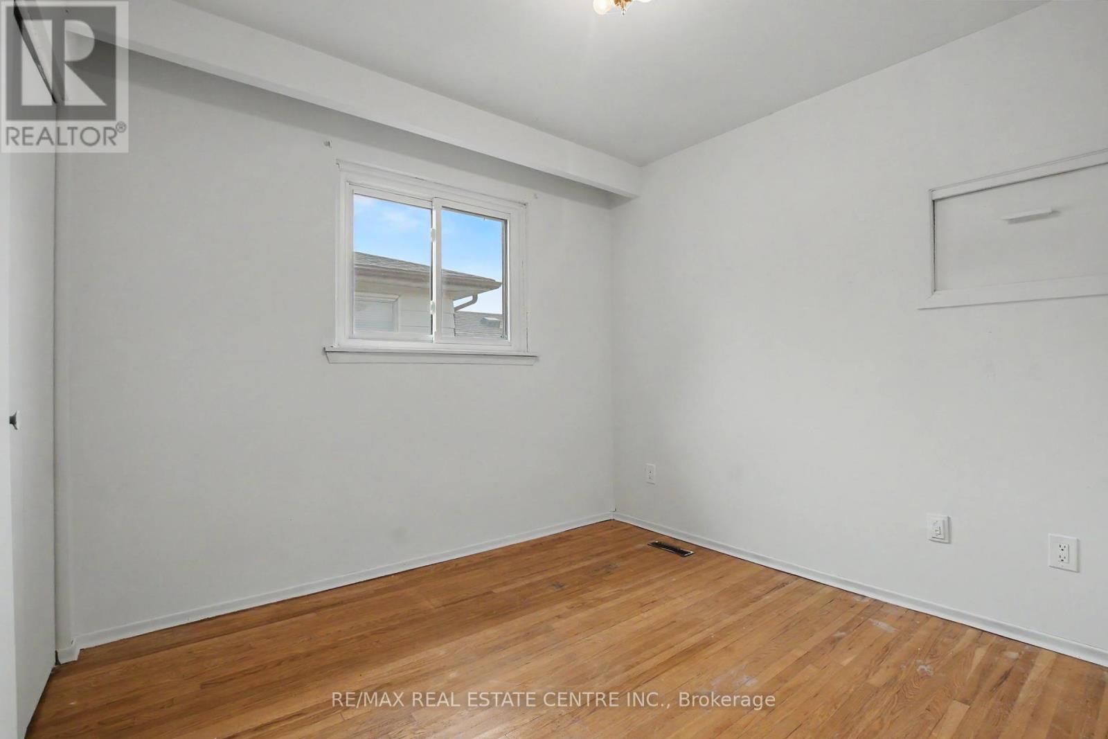 396 PINEMEADOW AVENUE - 19
