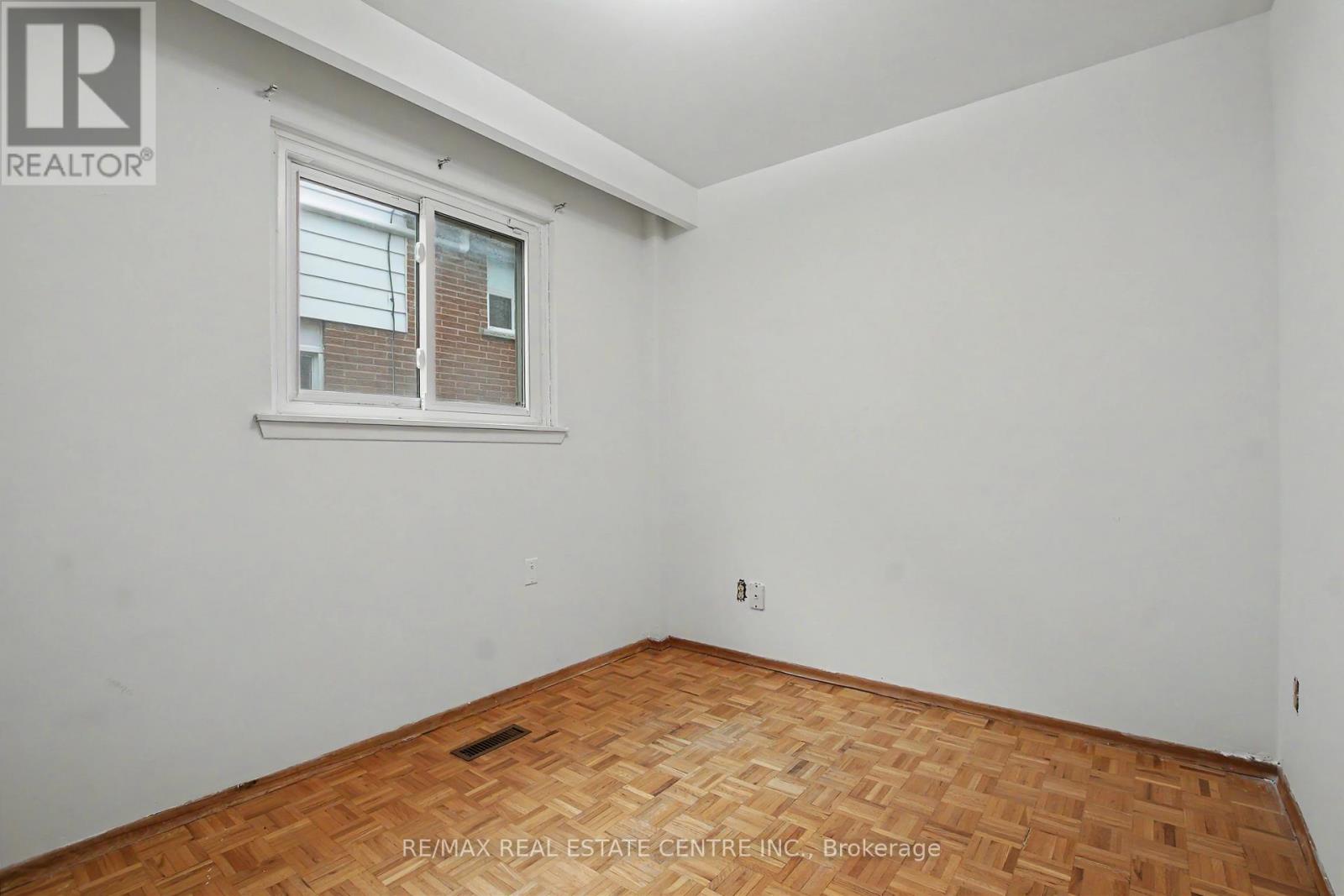 396 PINEMEADOW AVENUE - 27