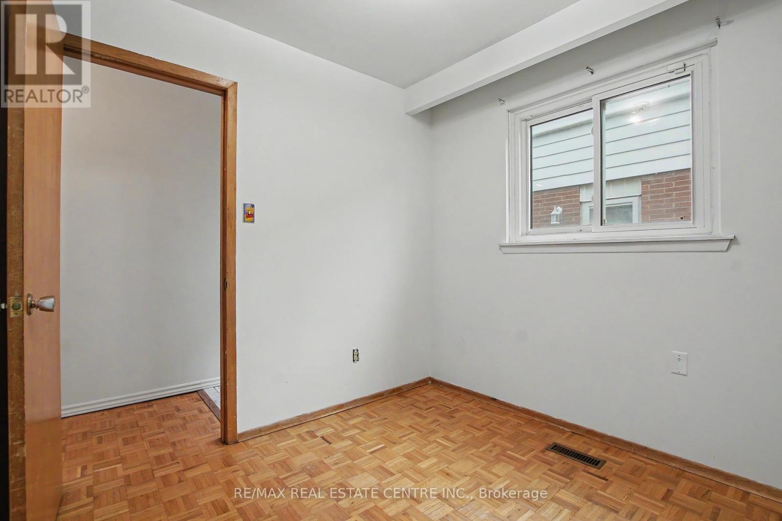 396 PINEMEADOW AVENUE - 29