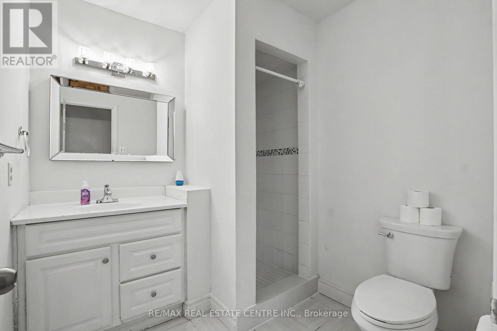 396 PINEMEADOW AVENUE - 34