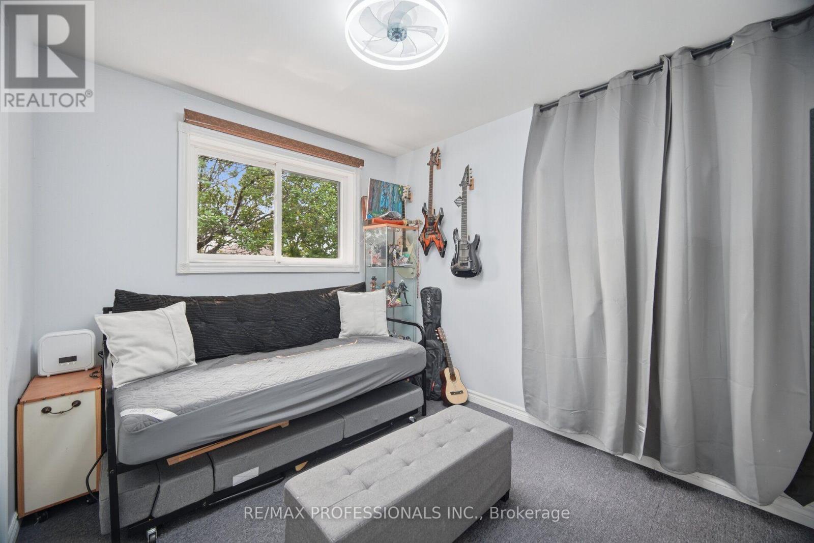 50 COBB AVENUE - Image 20