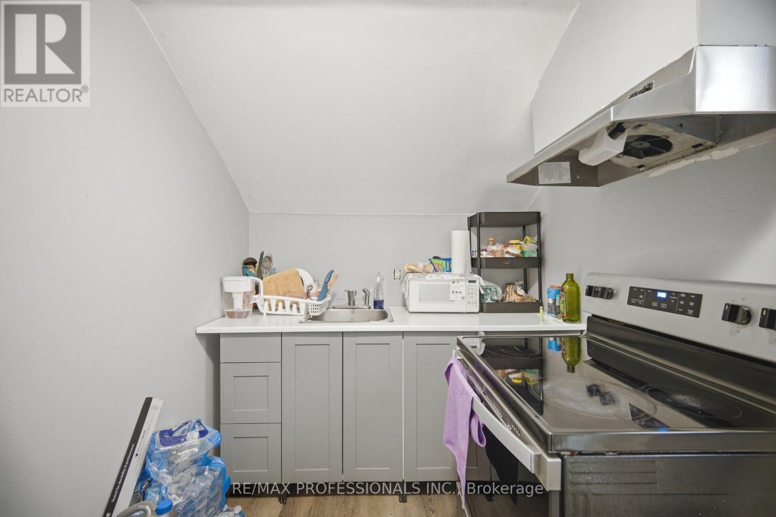 50 COBB AVENUE - Image 25