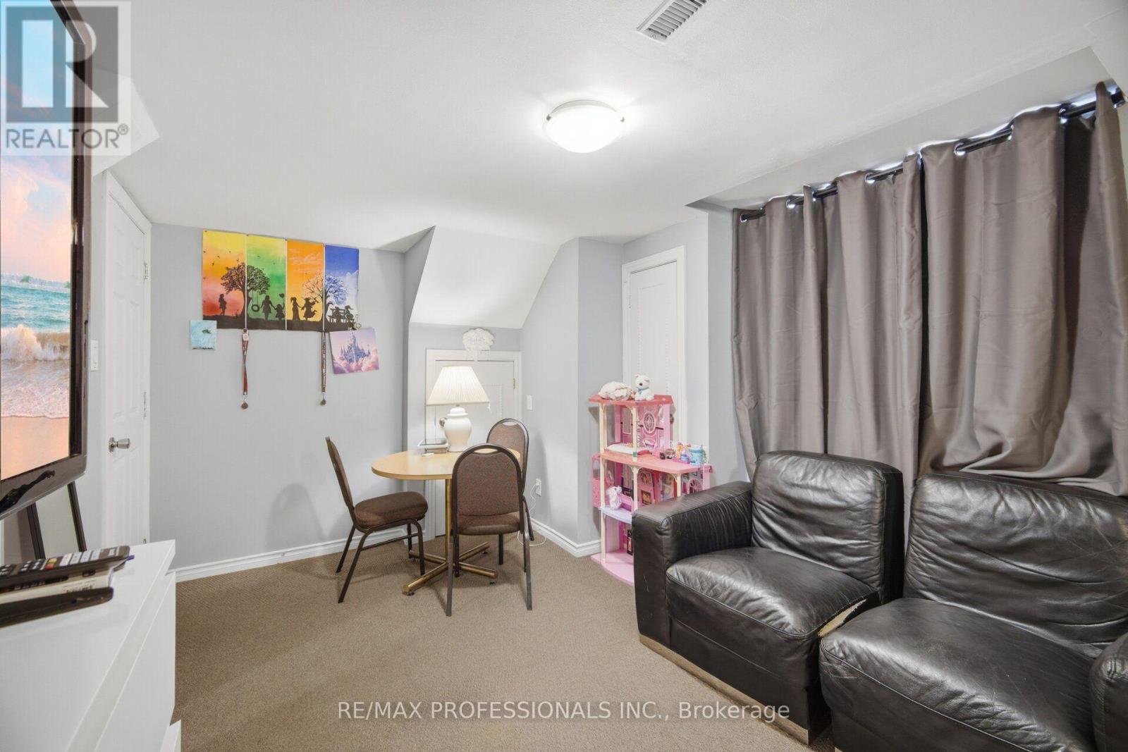 50 COBB AVENUE - Image 28