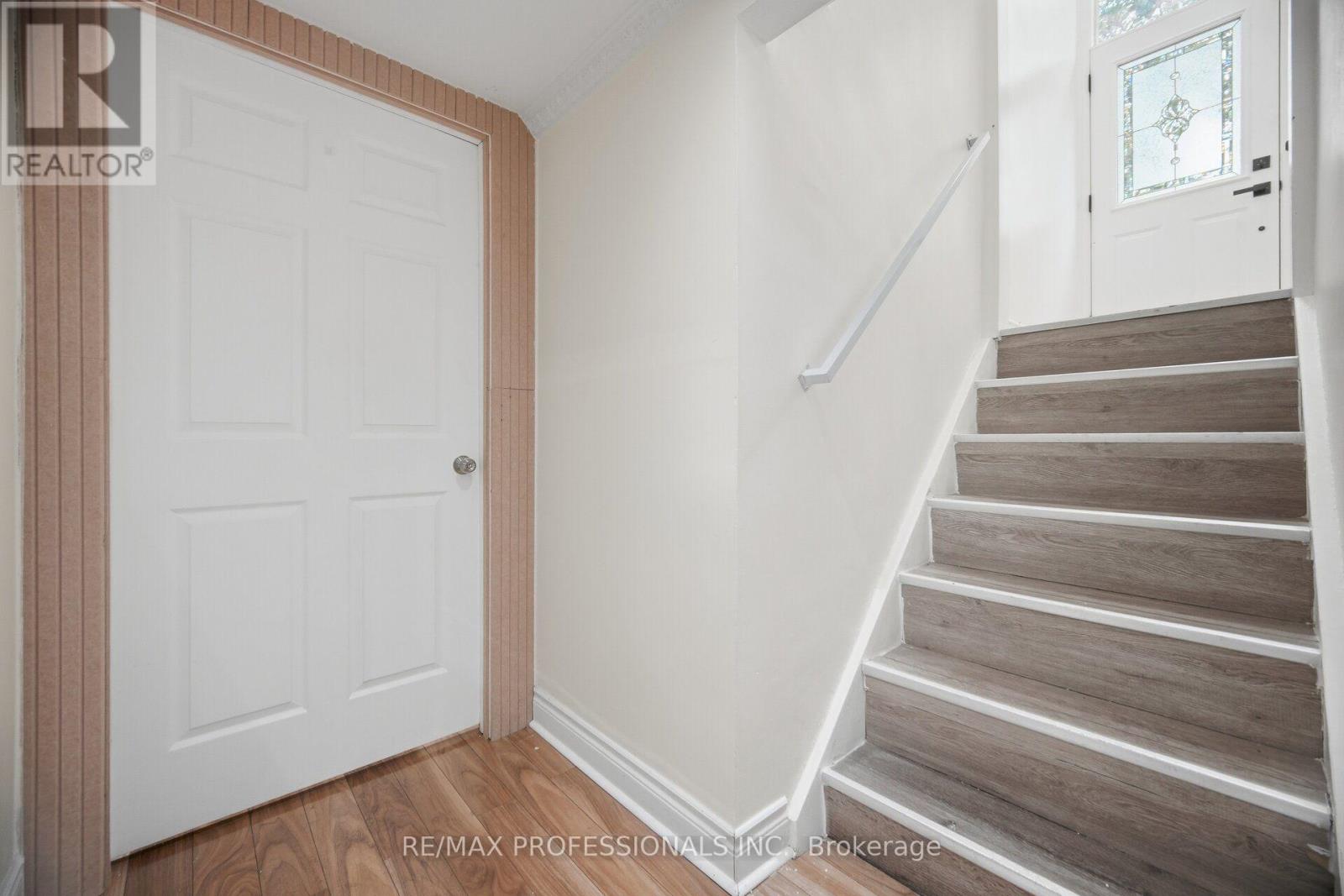50 COBB AVENUE - Image 33