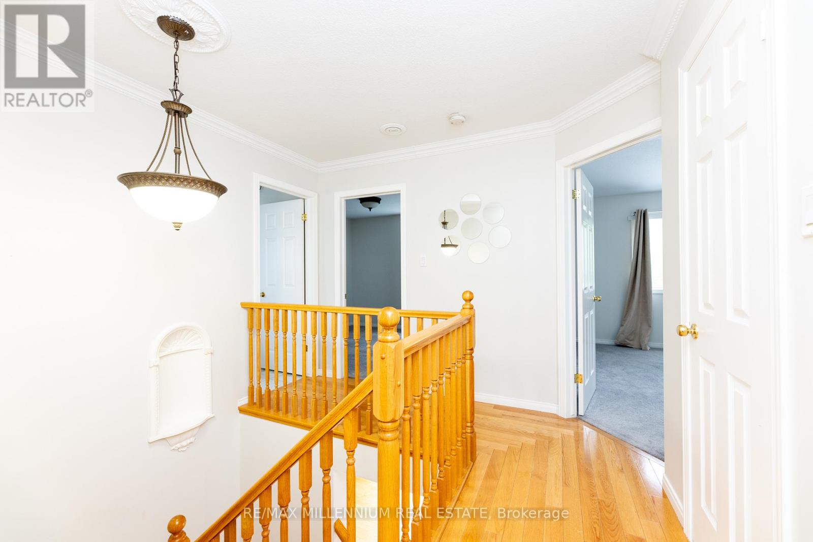 7 GRAHAM CRESCENT - 23