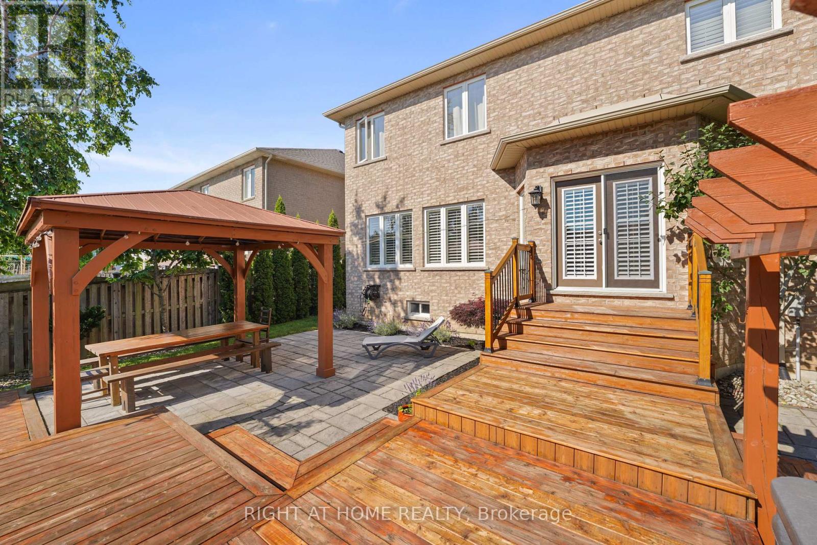 87 NEWCOMBE ROAD N - 26