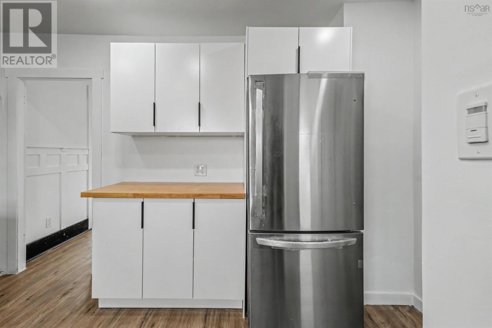 3481 Ellsworth Avenue - 21