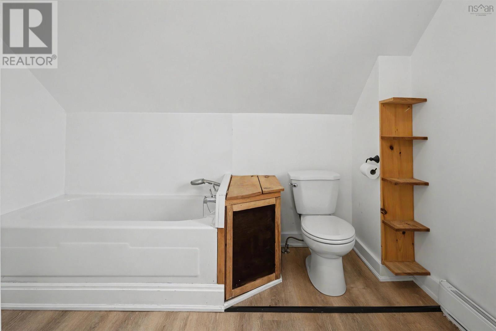 3481 Ellsworth Avenue - 33