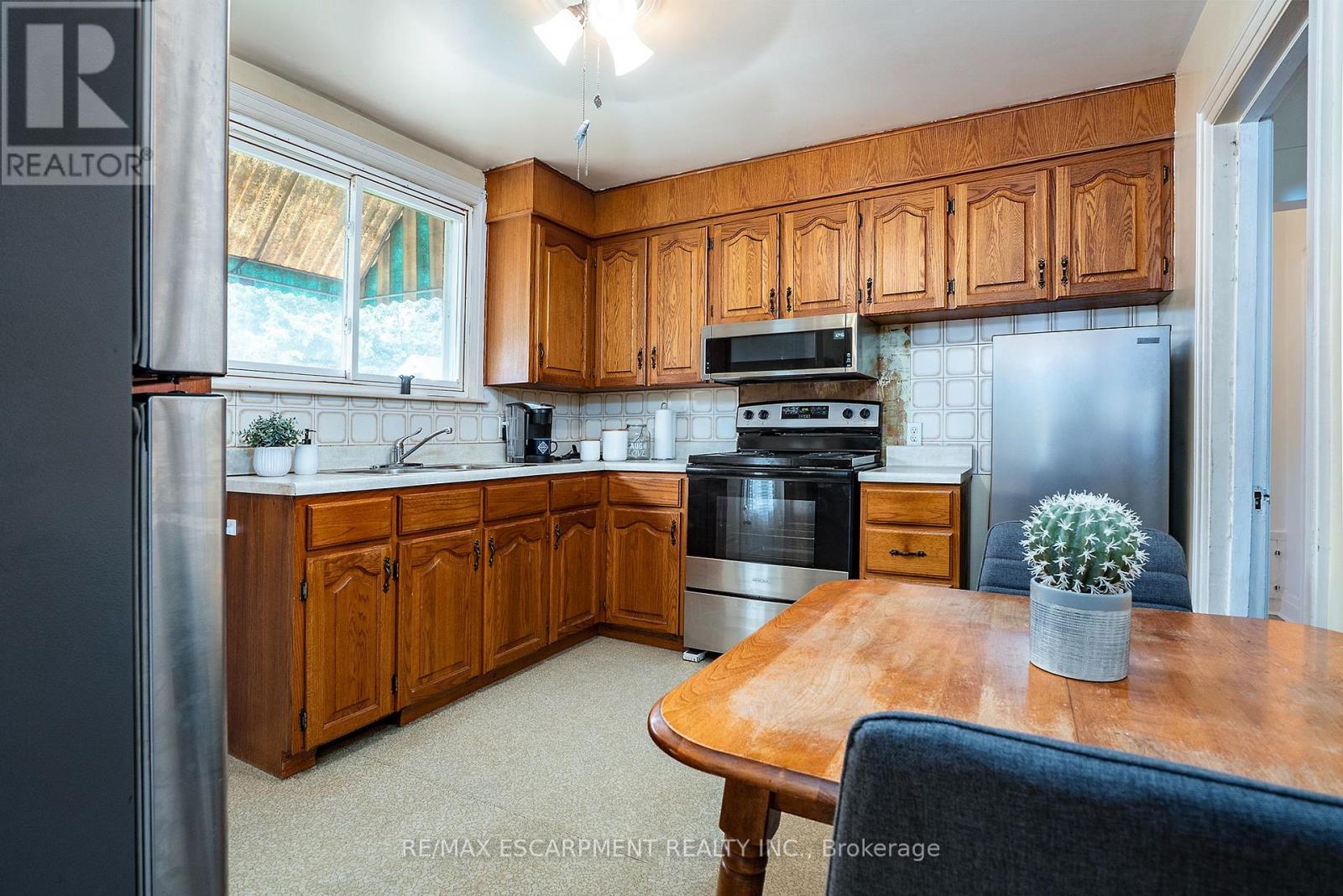 90 OSLER DRIVE - 11