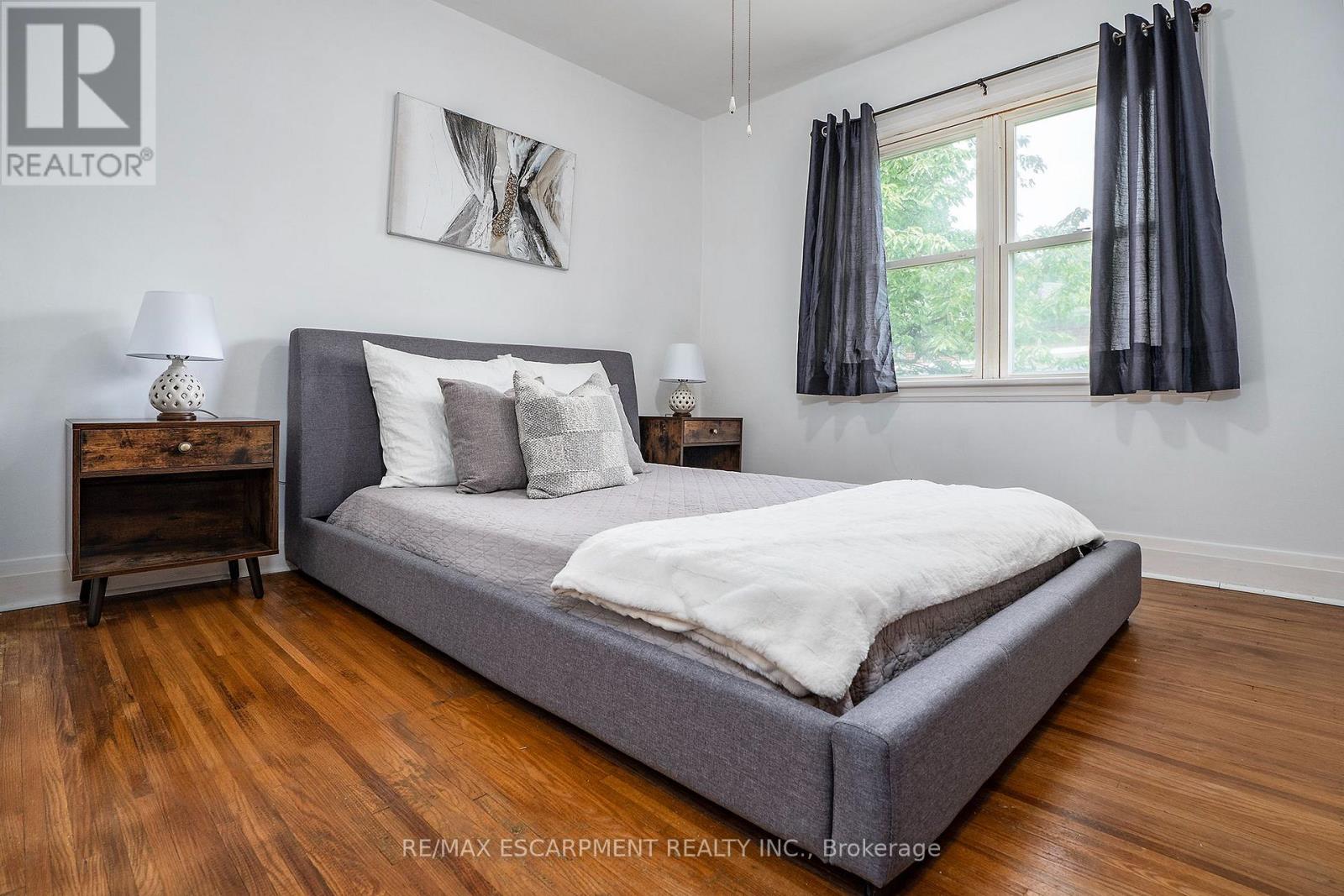 90 OSLER DRIVE - 13