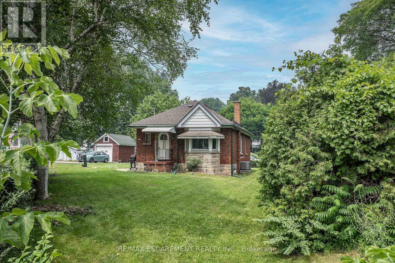 90 OSLER DRIVE - 21