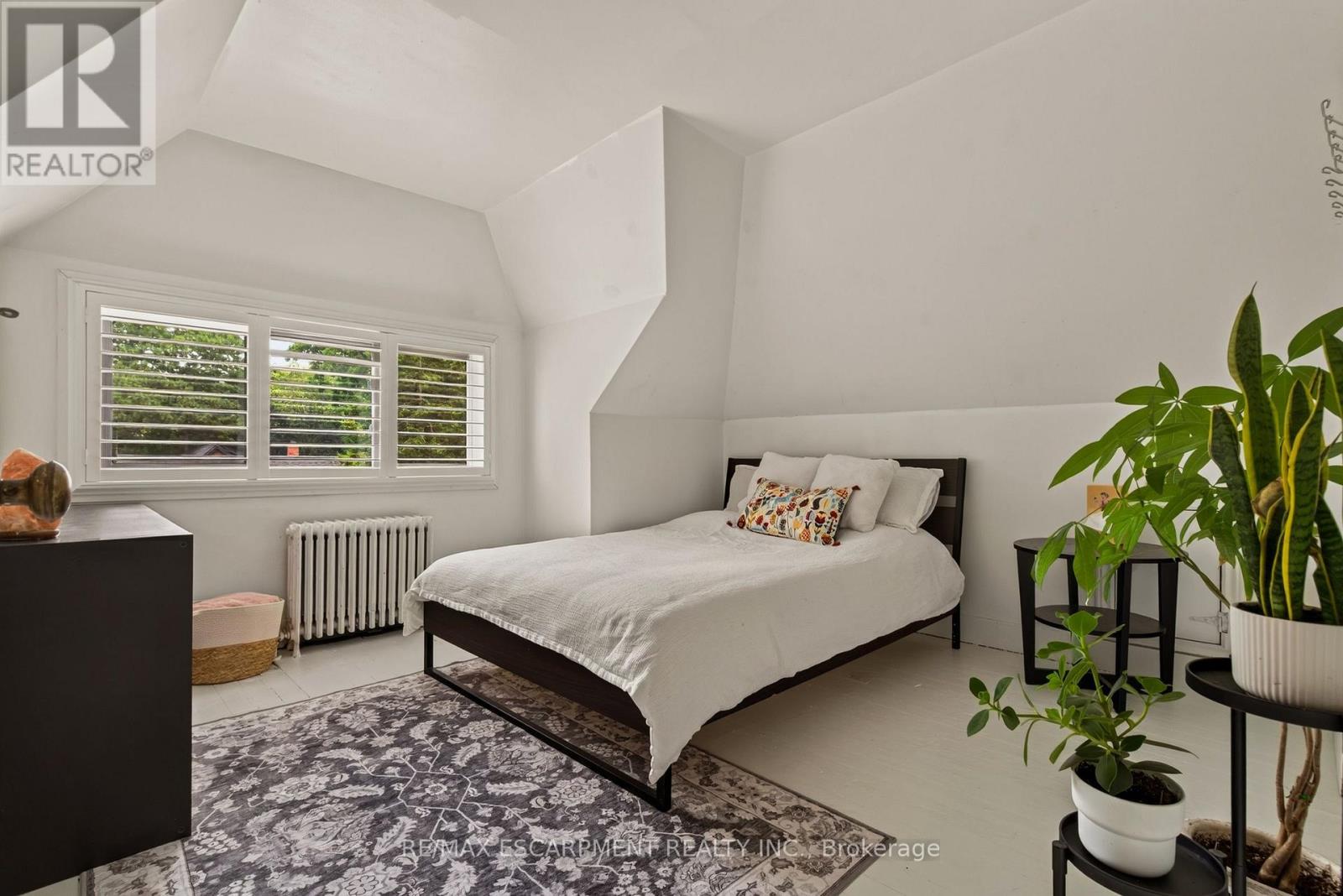 61 MOUNTAIN AVENUE - Image 33