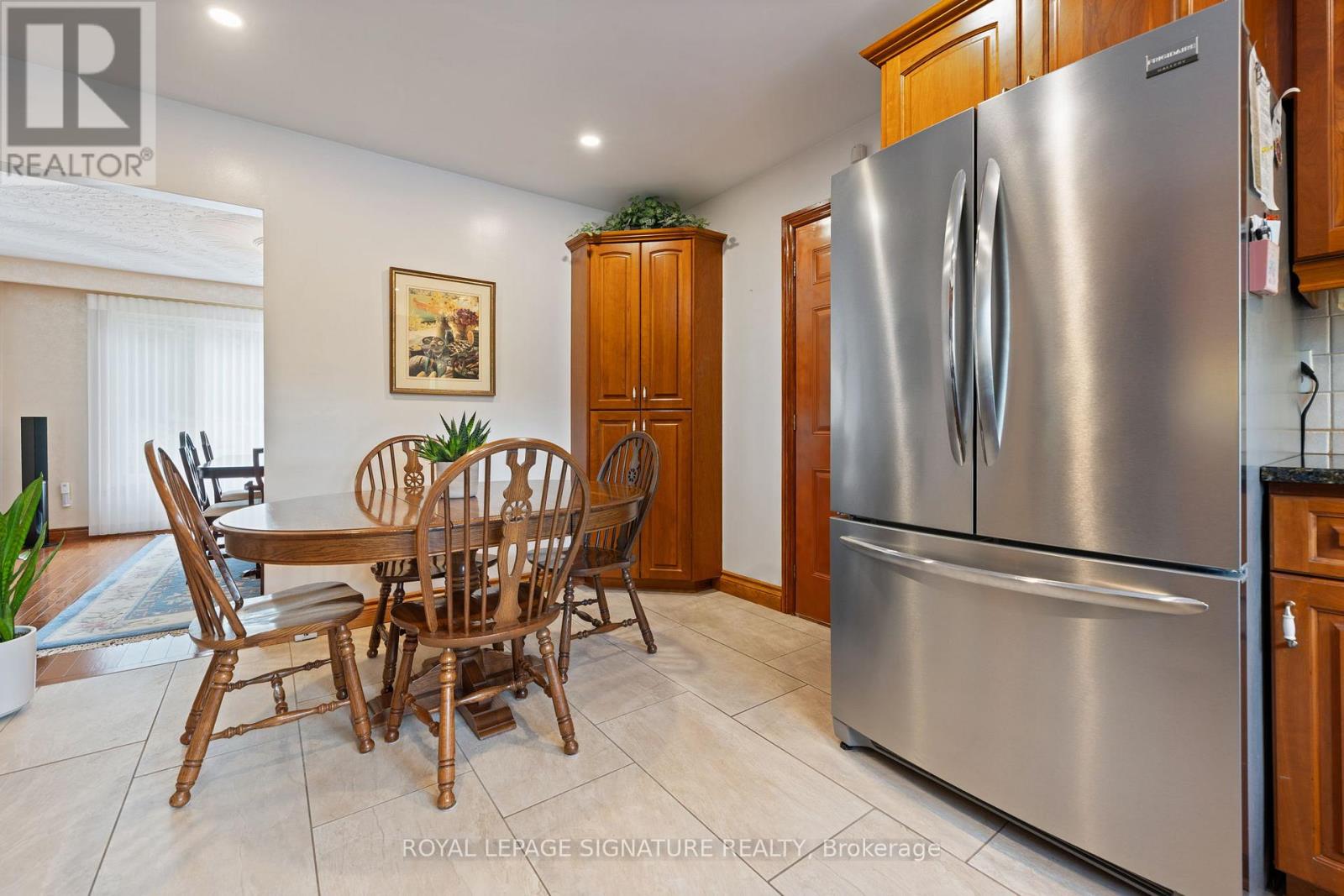 7 THOMSON ROAD - Image 17