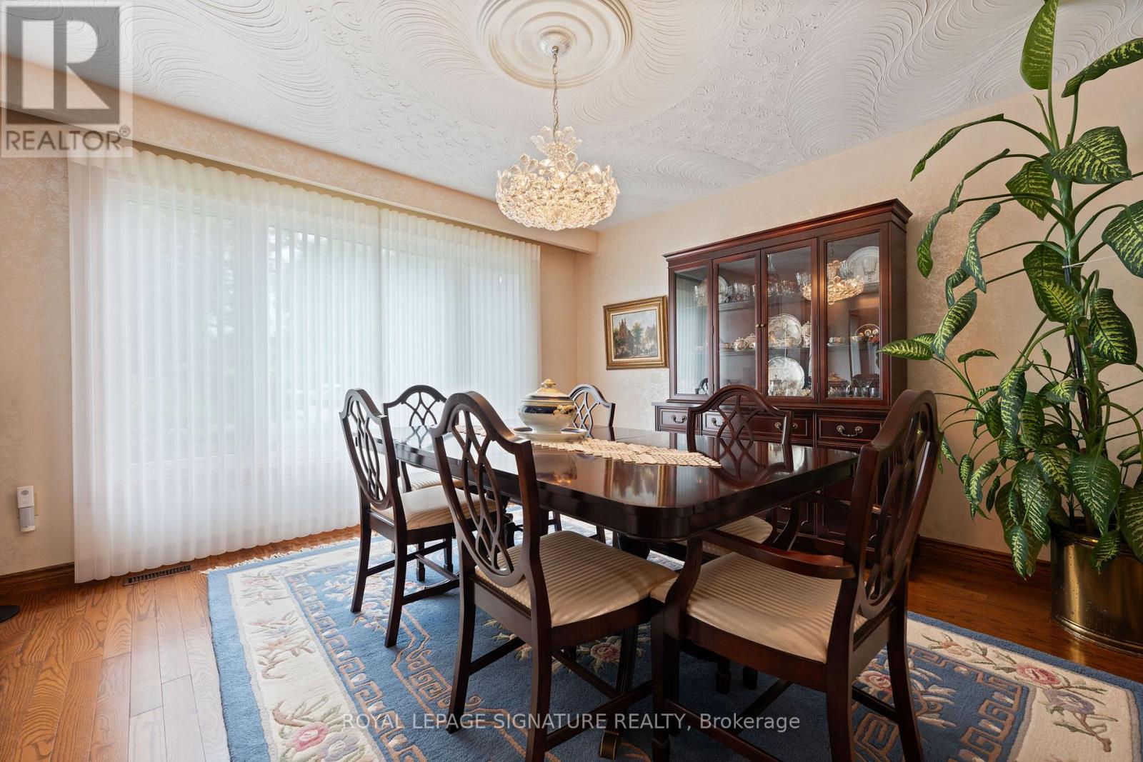 7 THOMSON ROAD - Image 19