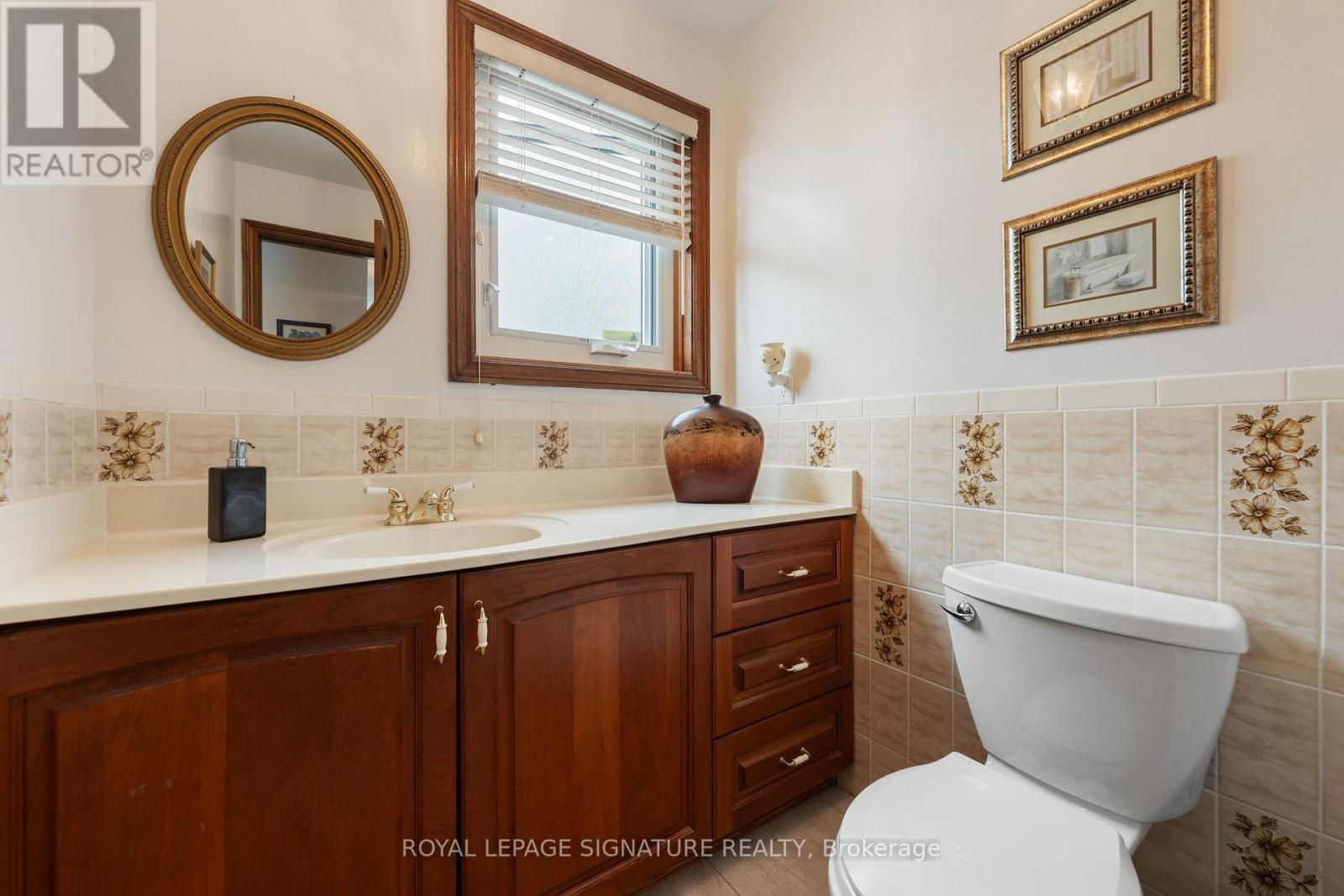 7 THOMSON ROAD - Image 20