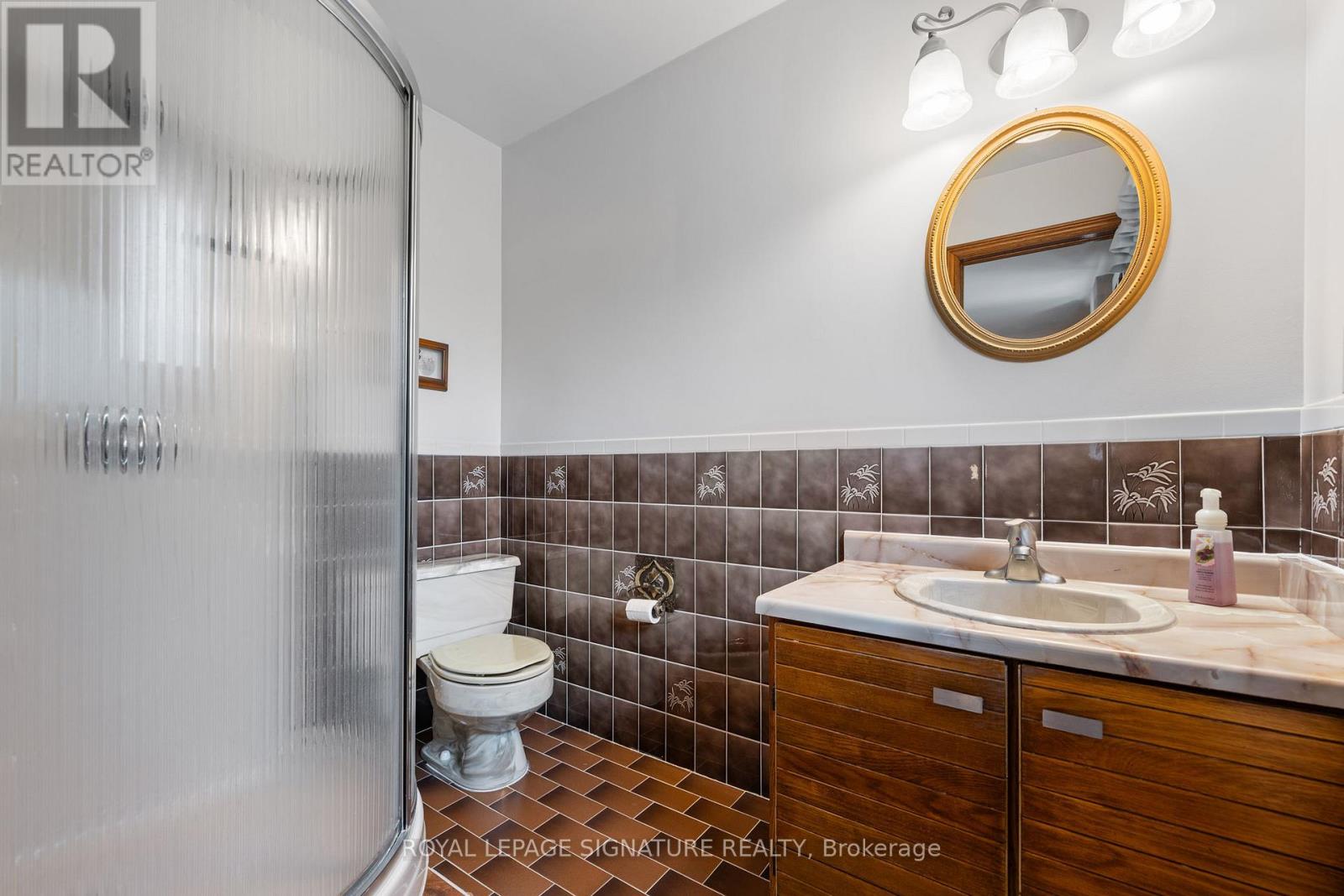7 THOMSON ROAD - Image 27