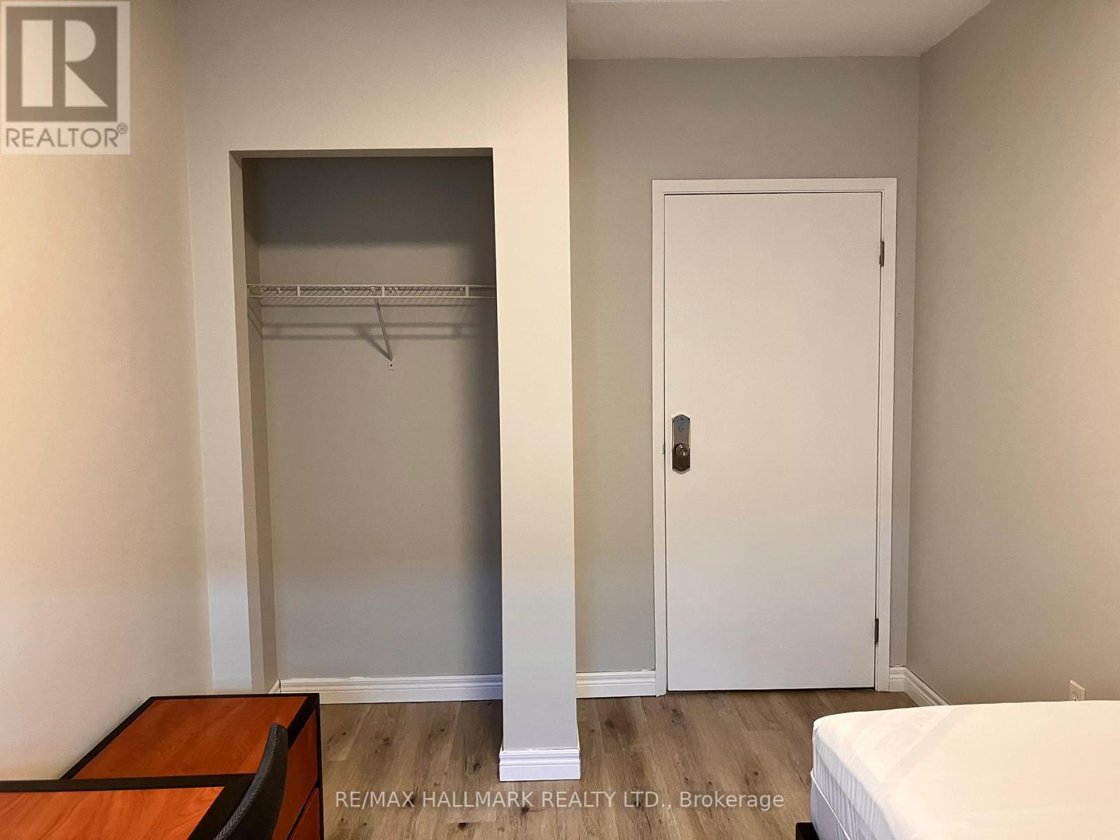 #301 271 LESTER STREET - 12
