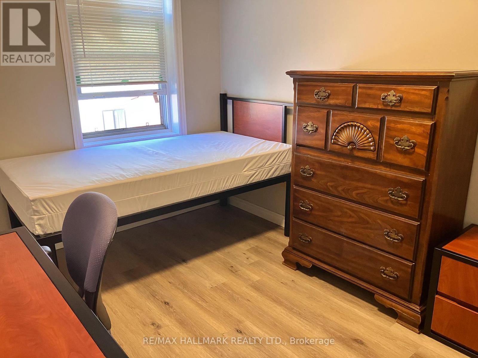 #301 271 LESTER STREET - 14