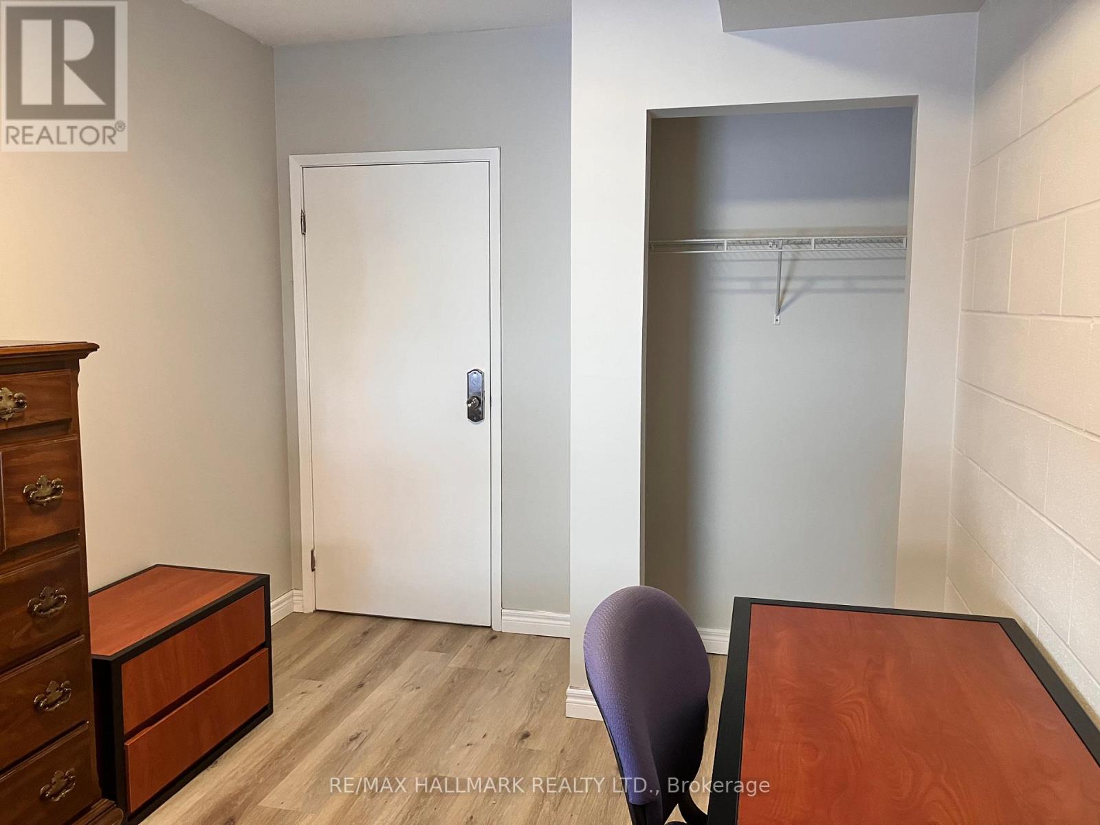 #301 271 LESTER STREET - 15