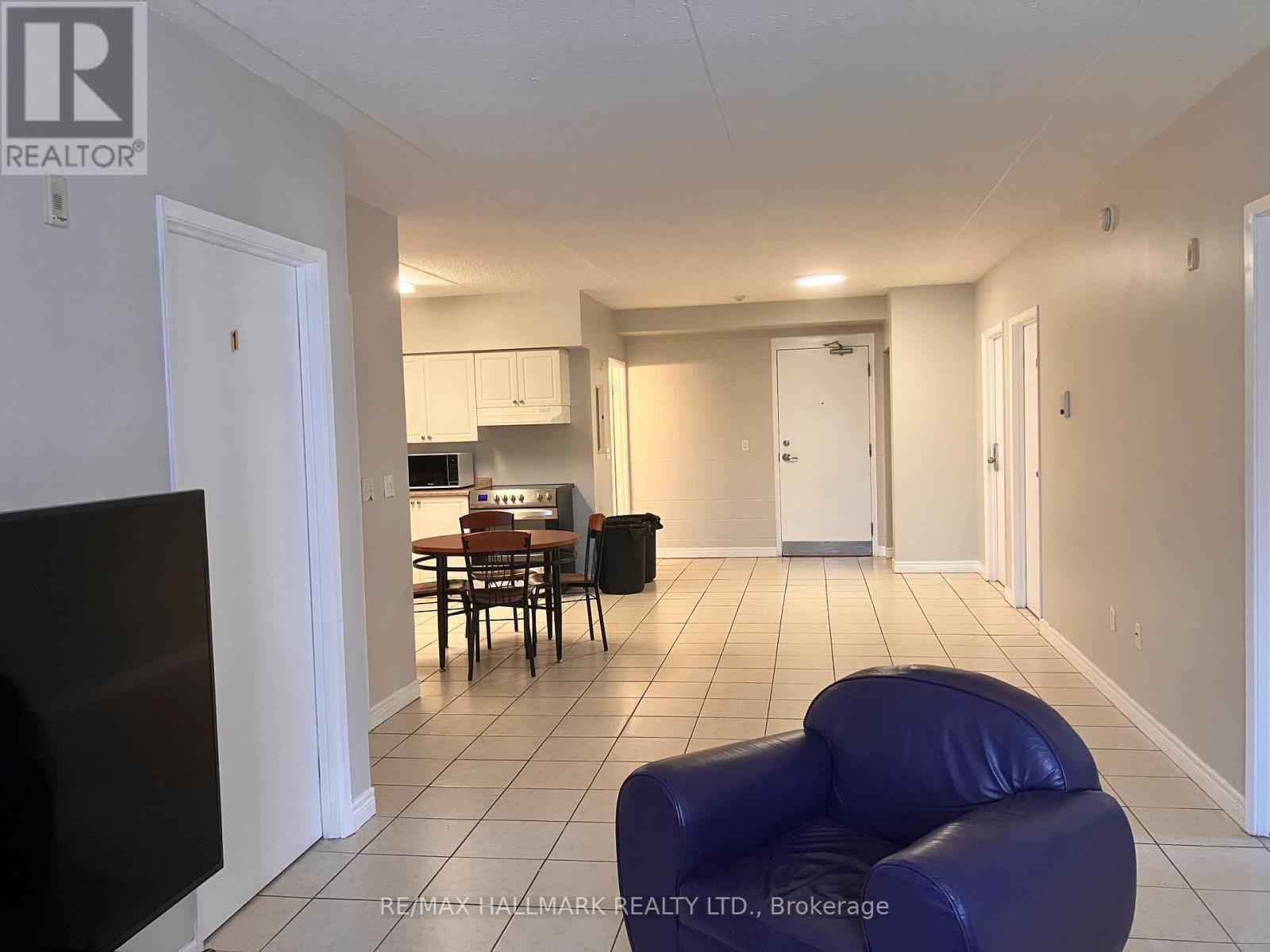 #301 271 LESTER STREET - 4