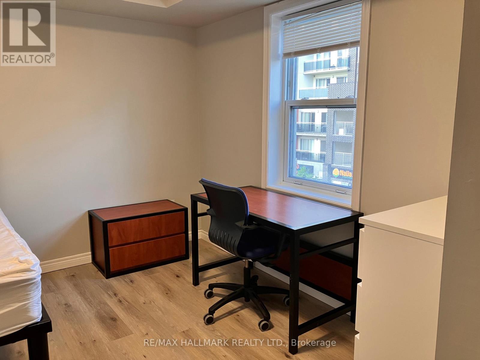 #301 271 LESTER STREET - 8