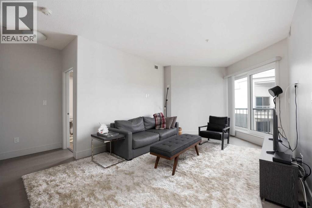 #406 10218 King Street - 15