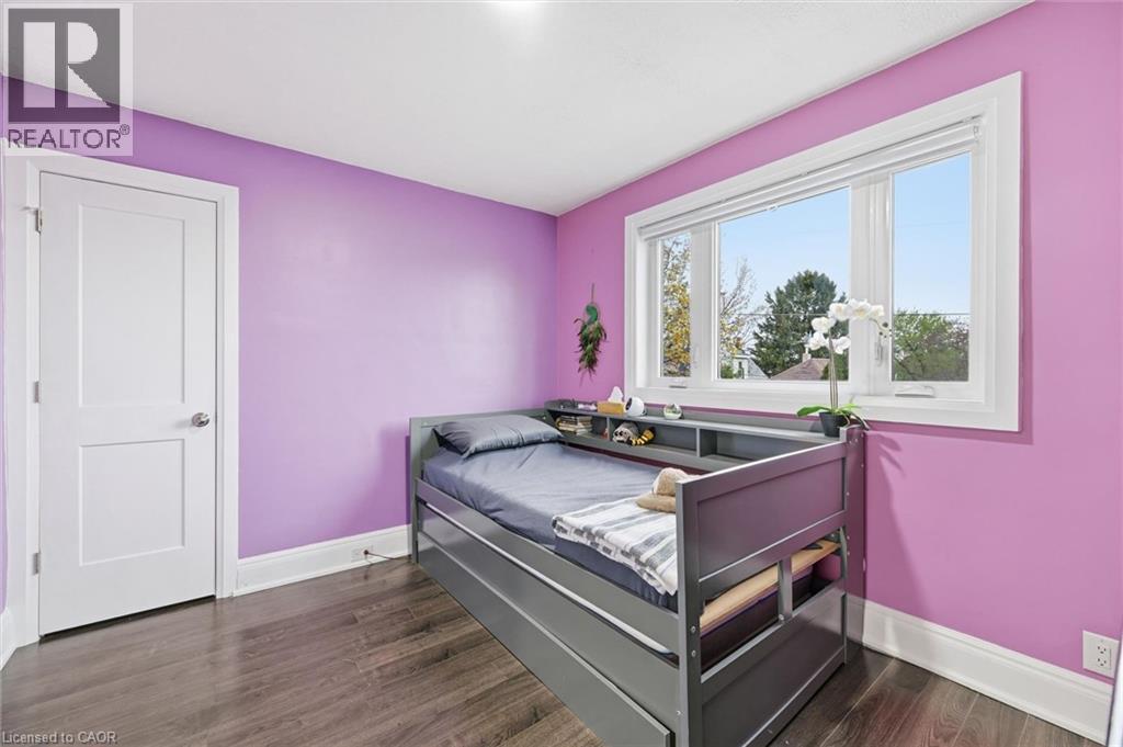 46 MAYFLOWER Avenue - 30