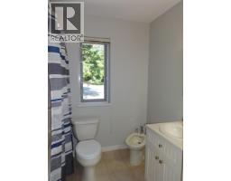 6217 Norwest Bay Road, Sechelt, BC V7Z0M2 Photo 11