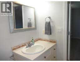 6217 Norwest Bay Road, Sechelt, BC V7Z0M2 Photo 12