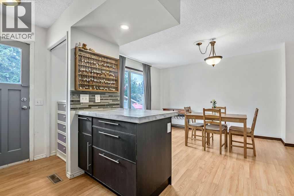 311 Penbrooke Crescent SE - 17