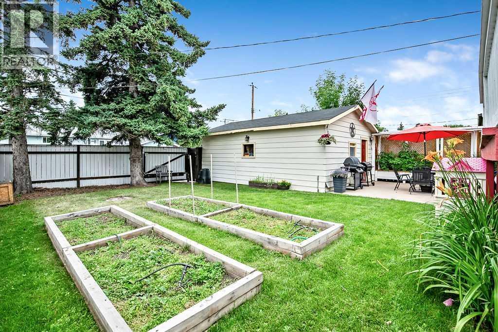 311 Penbrooke Crescent SE - 43