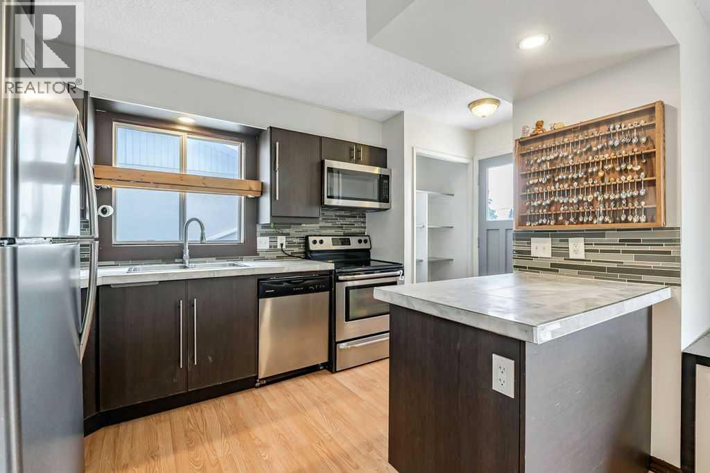 311 Penbrooke Crescent SE - 15